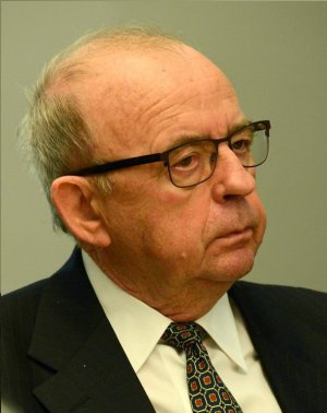 Dr. Izsák Lajos